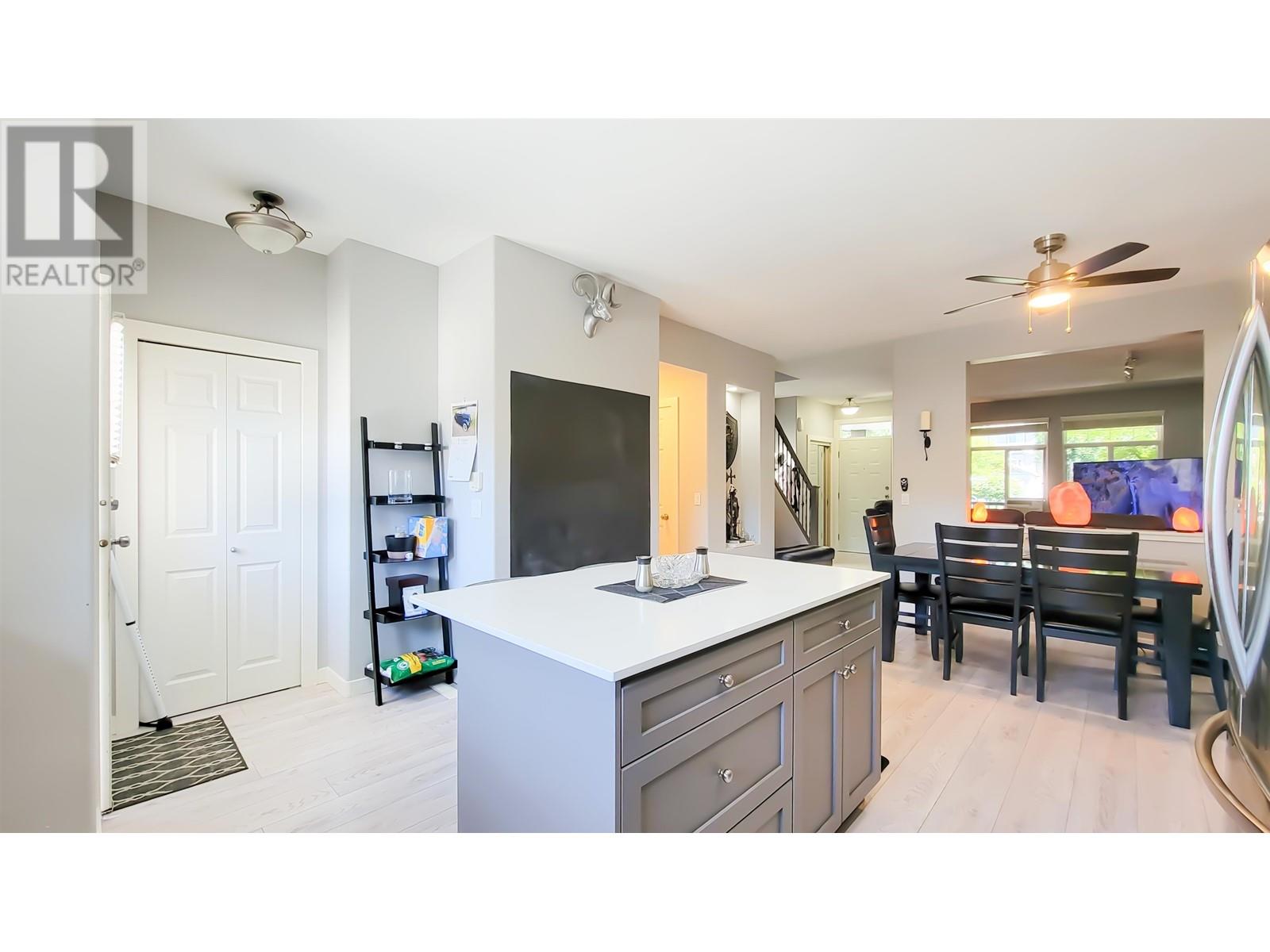 24104 102a Avenue, Maple Ridge, British Columbia  V2W 2B3 - Photo 19 - R2932837