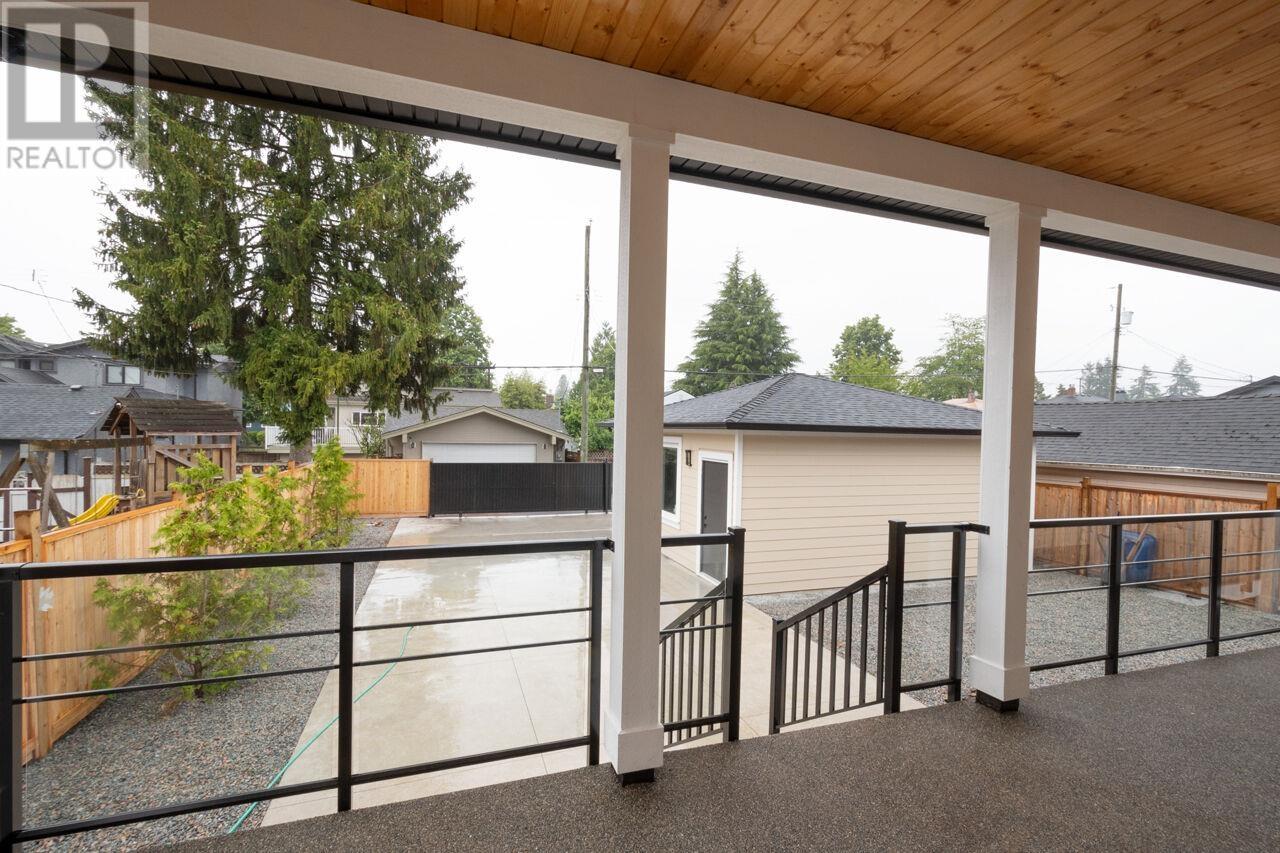 Listing Picture 35 of 40 : 8563 11TH AVENUE, Burnaby / 本拿比 - 魯藝地產 Yvonne Lu Group - MLS Medallion Club Member