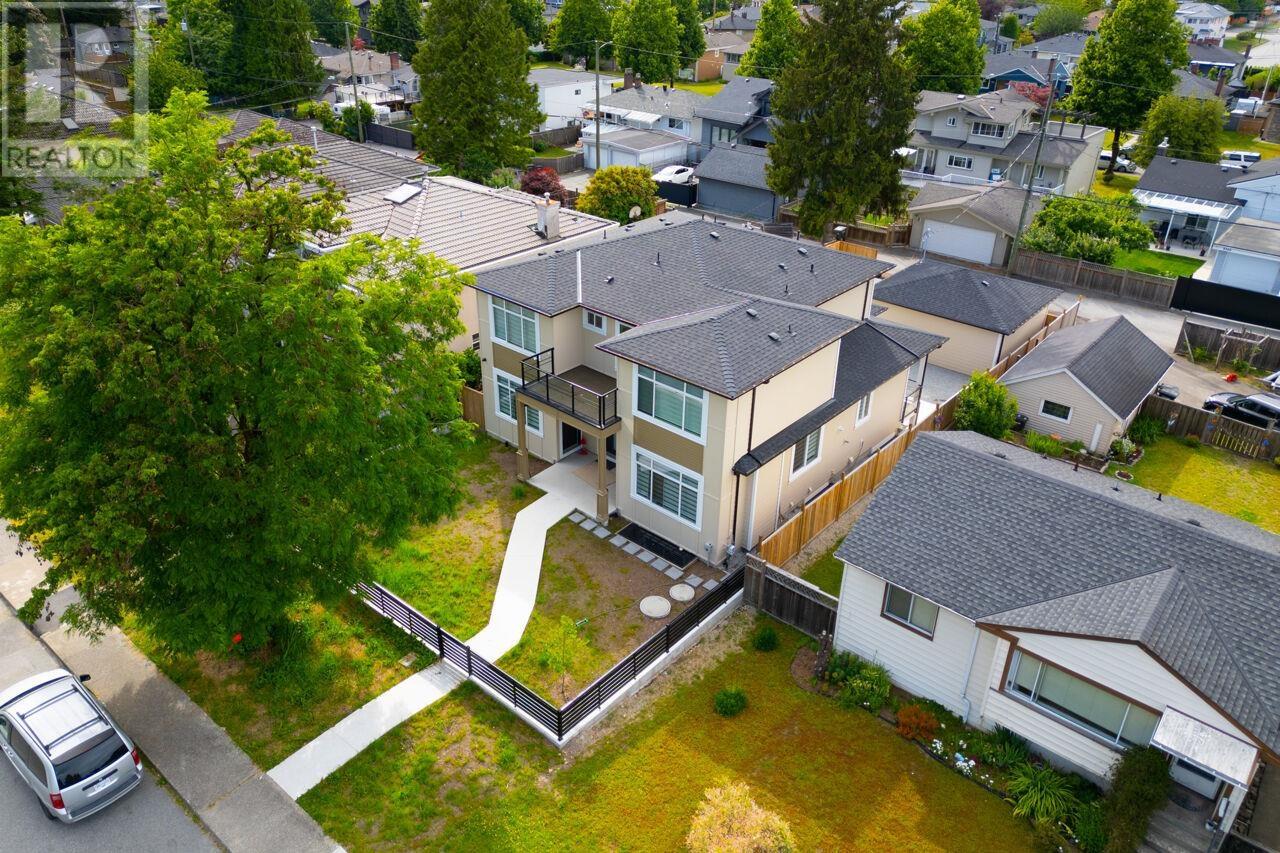 Listing Picture 40 of 40 : 8563 11TH AVENUE, Burnaby / 本拿比 - 魯藝地產 Yvonne Lu Group - MLS Medallion Club Member
