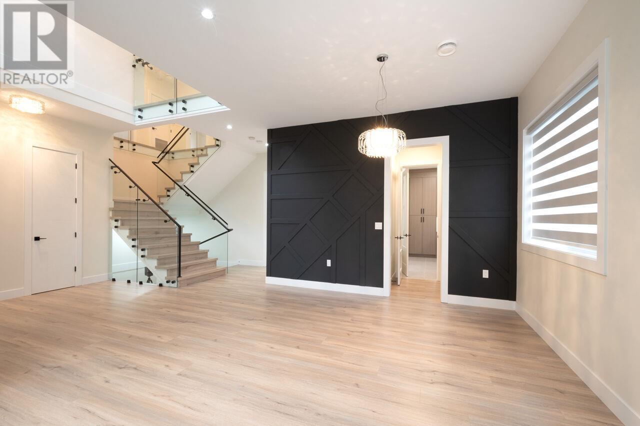 Listing Picture 6 of 40 : 8563 11TH AVENUE, Burnaby / 本拿比 - 魯藝地產 Yvonne Lu Group - MLS Medallion Club Member