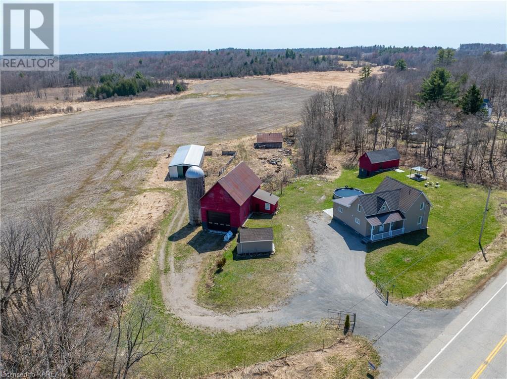 343 LYNDHURST Road, lyndhurst, Ontario