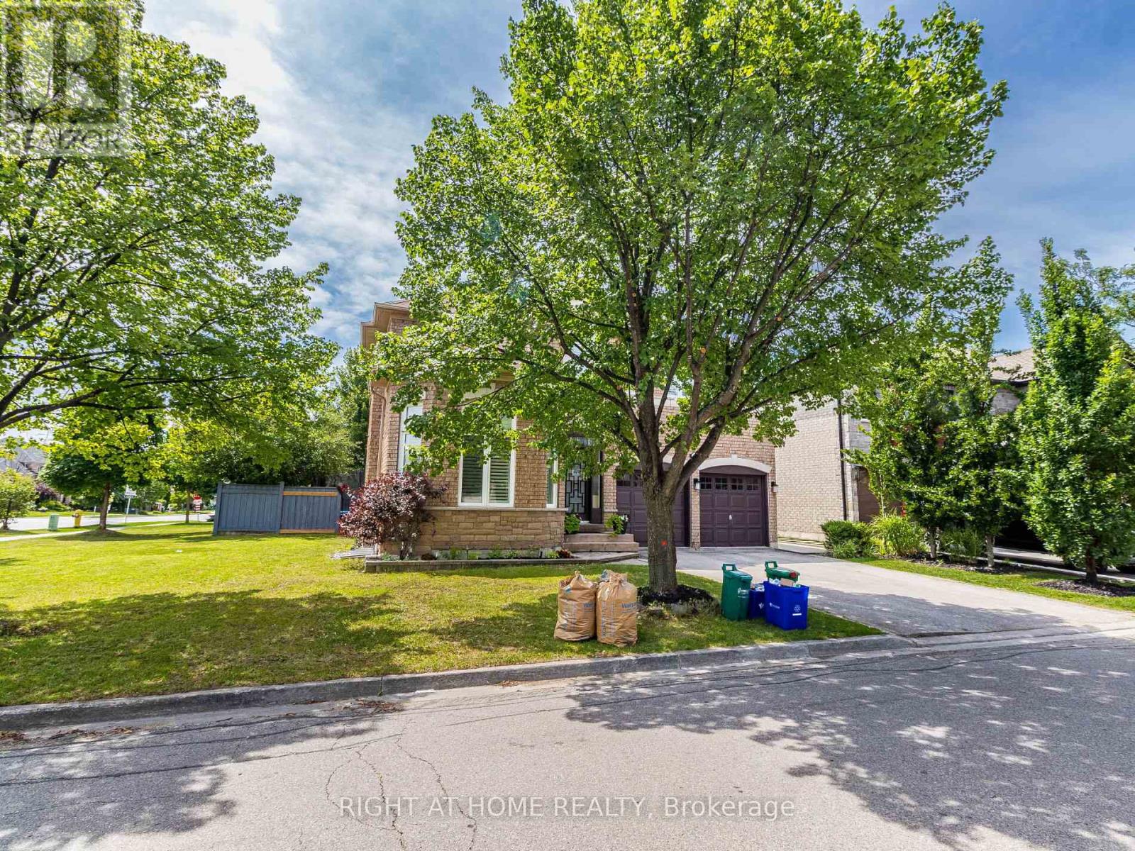 1 Ferdinand Avenue, Vaughan (Vellore Village), Ontario  L6A 2Z4 - Photo 4 - N9383101