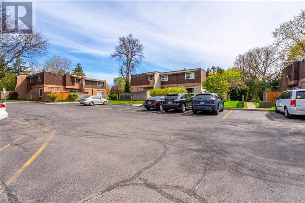 657 Francis Road Unit# 3Burlington, Ontario  L7T 3X6 - Photo 2 - 40658500