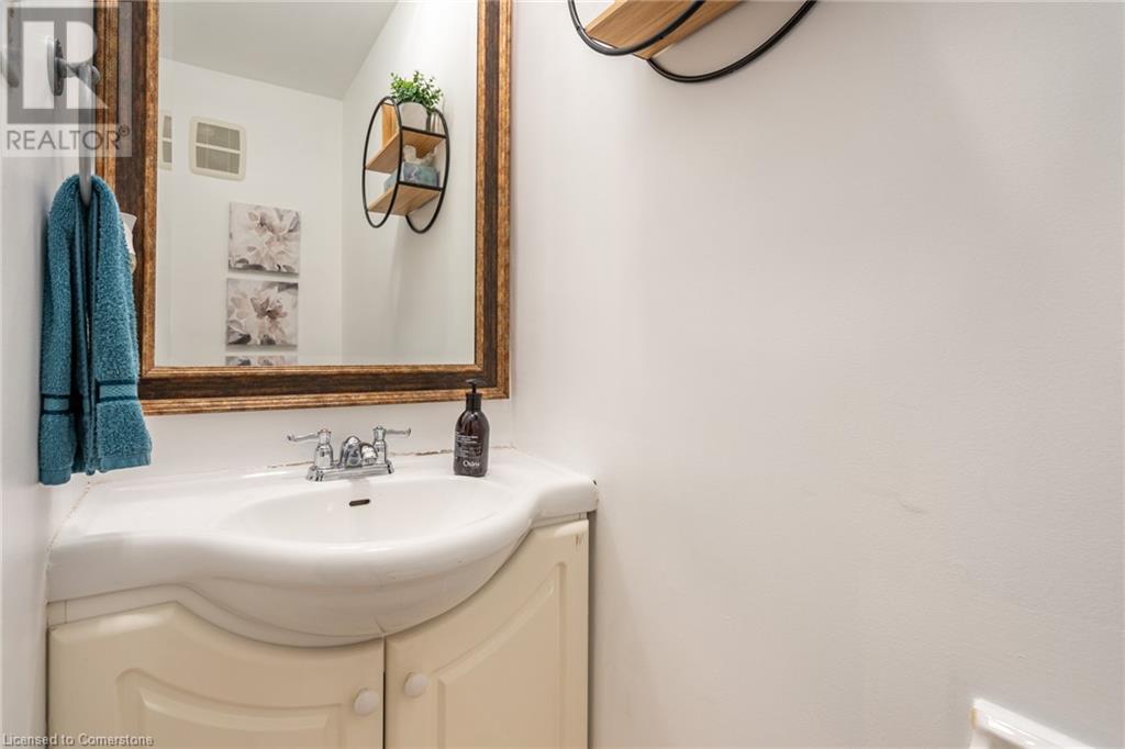 657 Francis Road Unit# 3Burlington, Ontario  L7T 3X6 - Photo 33 - 40658500