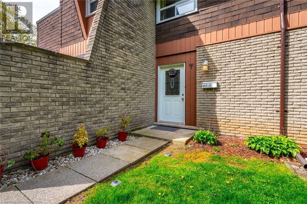 657 Francis Road Unit# 3Burlington, Ontario  L7T 3X6 - Photo 7 - 40658500