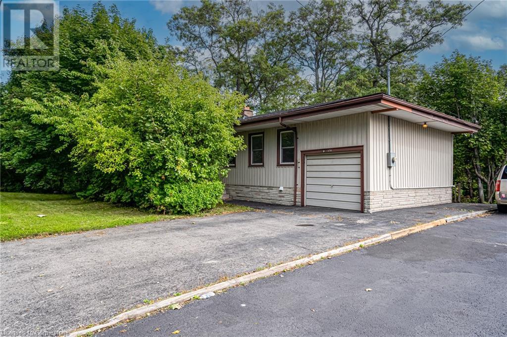 170 LAKE Avenue N, hamilton, Ontario
