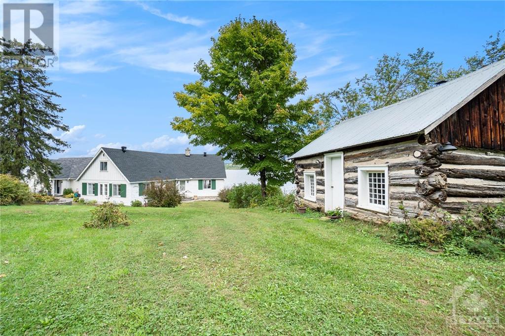 350 Berry Side Road, Ottawa, Ontario  K0A 1T0 - Photo 2 - 1414946