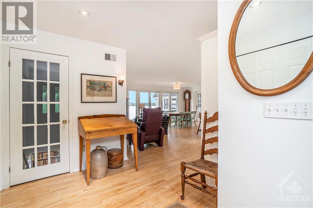 350 Berry Side Road, Ottawa, Ontario  K0A 1T0 - Photo 3 - 1414946