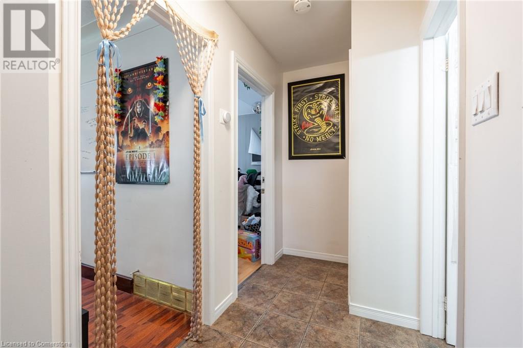 48 Merigold Street, St. Catharines, Ontario  L2S 2N5 - Photo 5 - 40658304