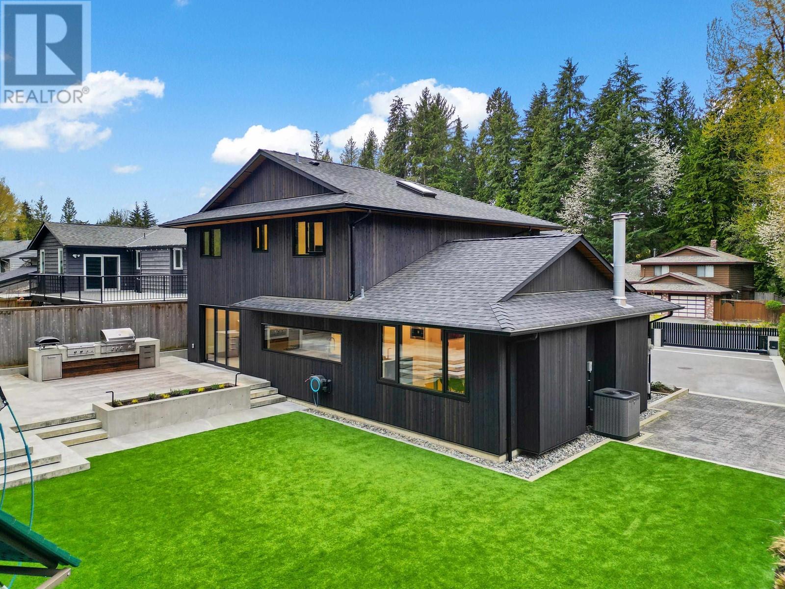 2182 Rufus Drive, North Vancouver, British Columbia  V7J 3P9 - Photo 3 - R2932877