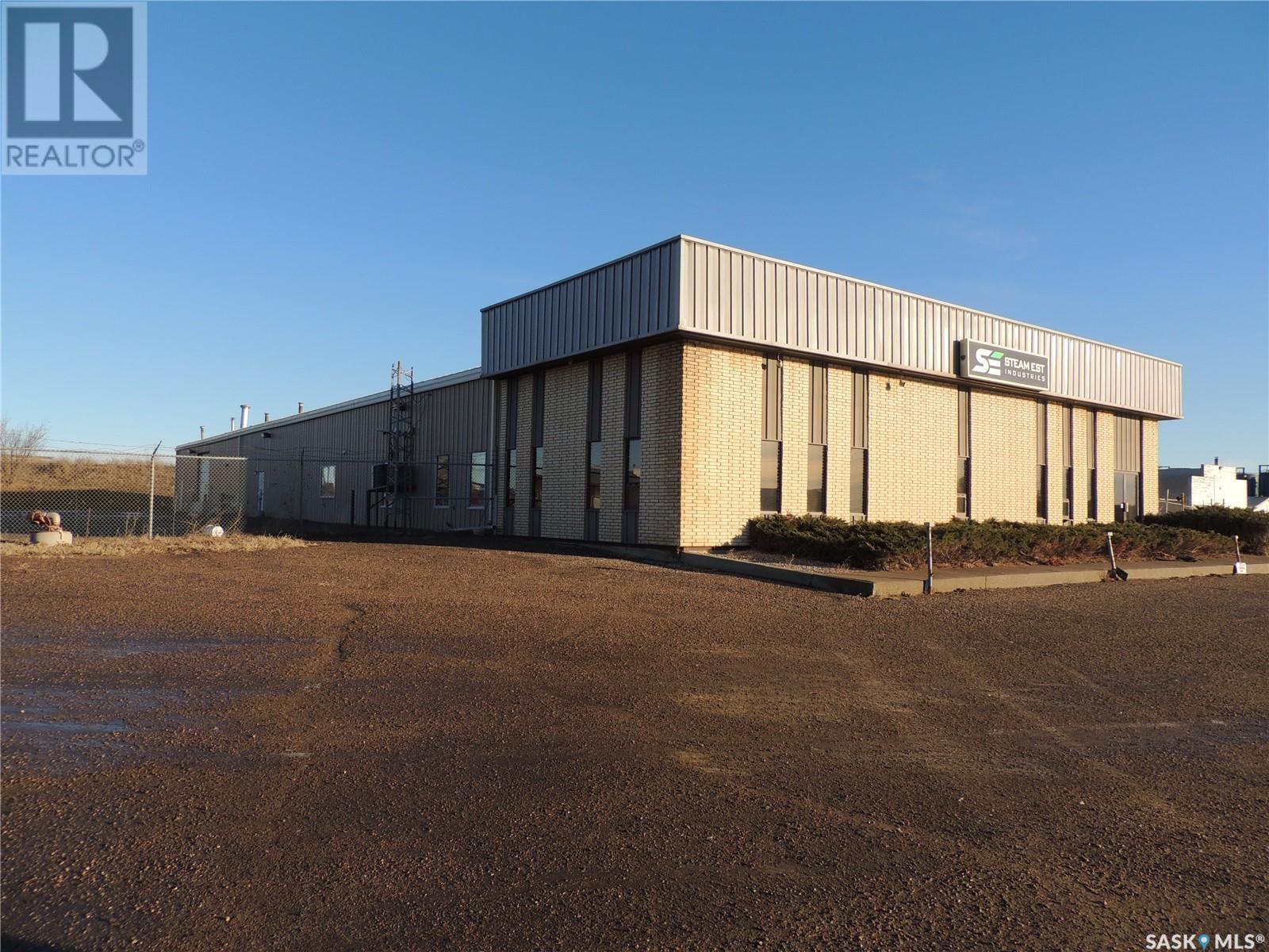 53 Escana Street, Estevan, Saskatchewan  S4A 2A6 - Photo 2 - SK985282