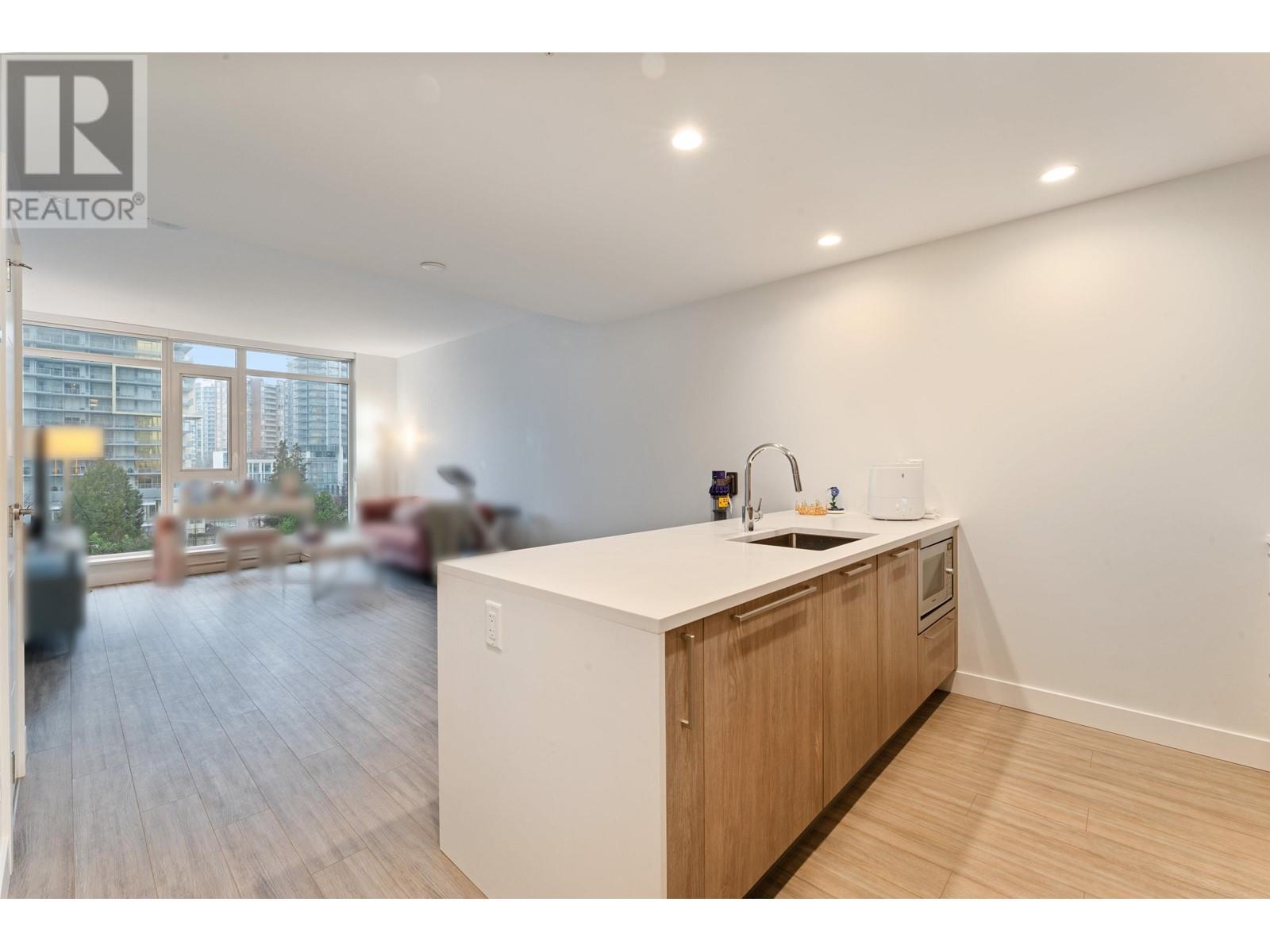 504 6398 Silver Avenue, Burnaby, British Columbia  V5H 0K7 - Photo 8 - R2932747