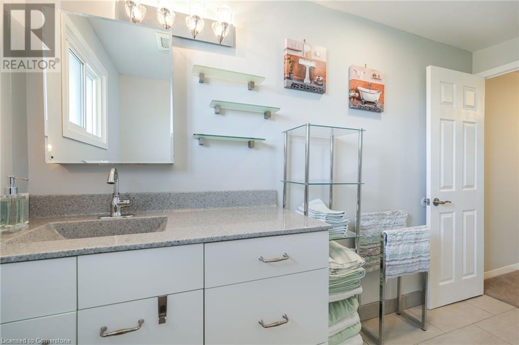 202 Lavina Crescent Unit# 10, Hamilton, Ontario  L9C 6R8 - Photo 36 - 40658350