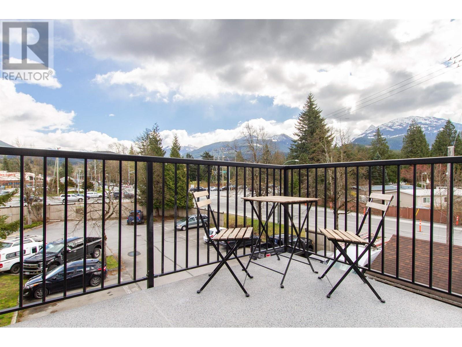 A301 40100 Willow Crescent, Squamish, British Columbia  V8B 0L8 - Photo 3 - R2932998