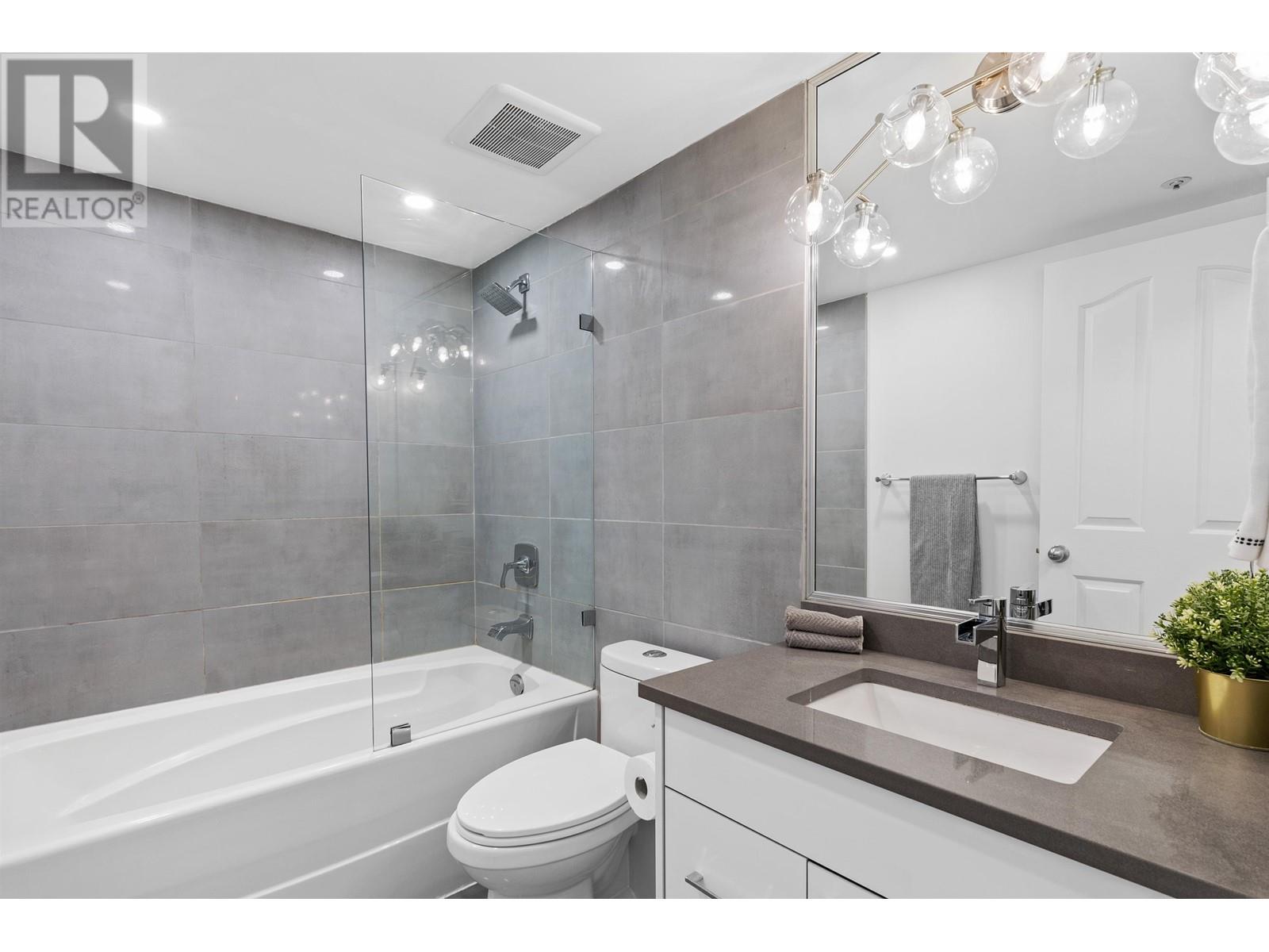 Listing Picture 19 of 40 : 312 555 ABBOTT STREET, Vancouver / 溫哥華 - 魯藝地產 Yvonne Lu Group - MLS Medallion Club Member