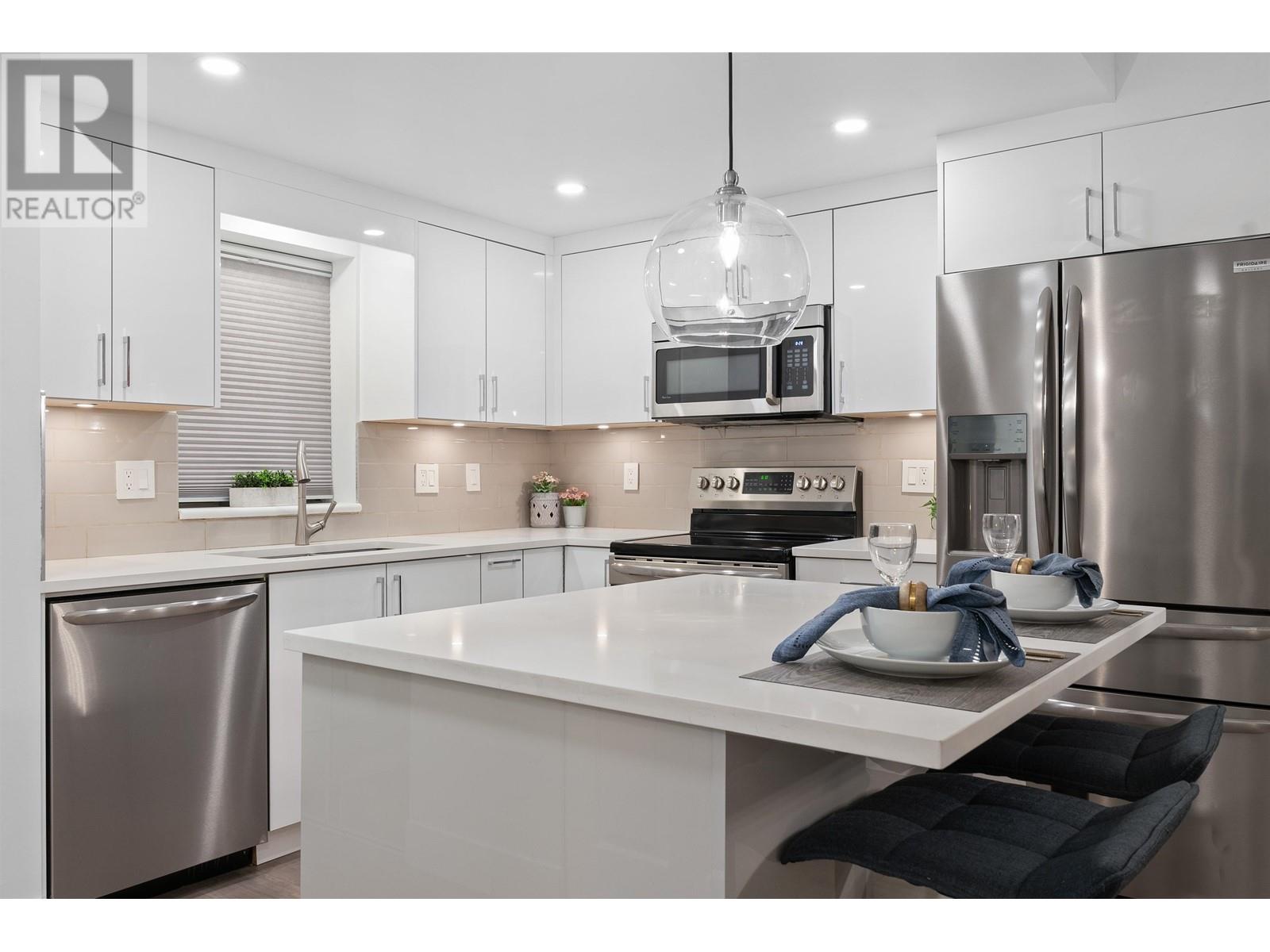 Listing Picture 9 of 40 : 312 555 ABBOTT STREET, Vancouver / 溫哥華 - 魯藝地產 Yvonne Lu Group - MLS Medallion Club Member