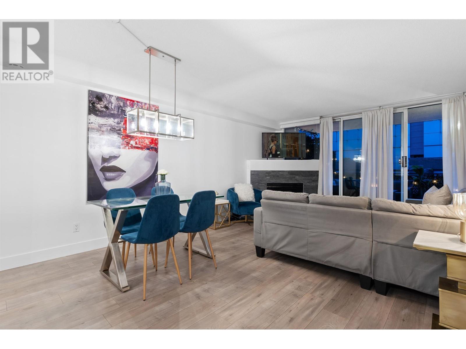 Listing Picture 31 of 40 : 312 555 ABBOTT STREET, Vancouver / 溫哥華 - 魯藝地產 Yvonne Lu Group - MLS Medallion Club Member