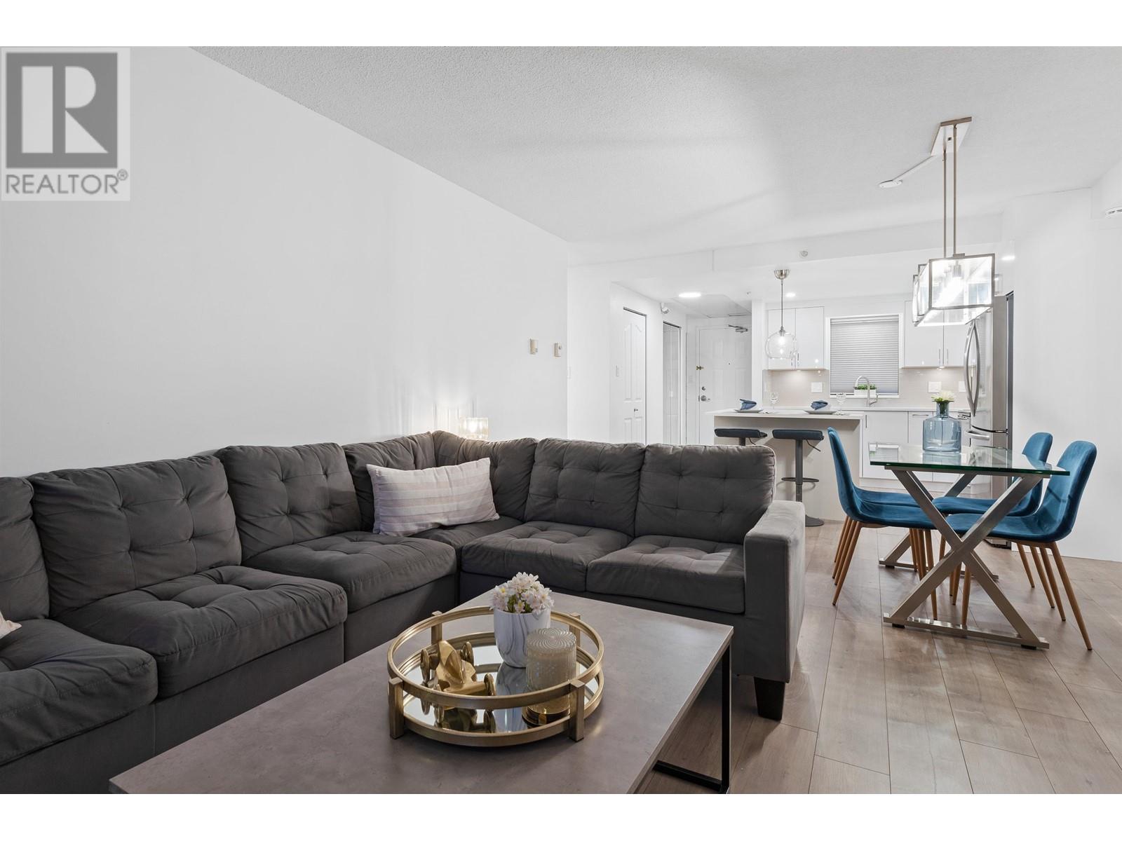 Listing Picture 33 of 40 : 312 555 ABBOTT STREET, Vancouver / 溫哥華 - 魯藝地產 Yvonne Lu Group - MLS Medallion Club Member