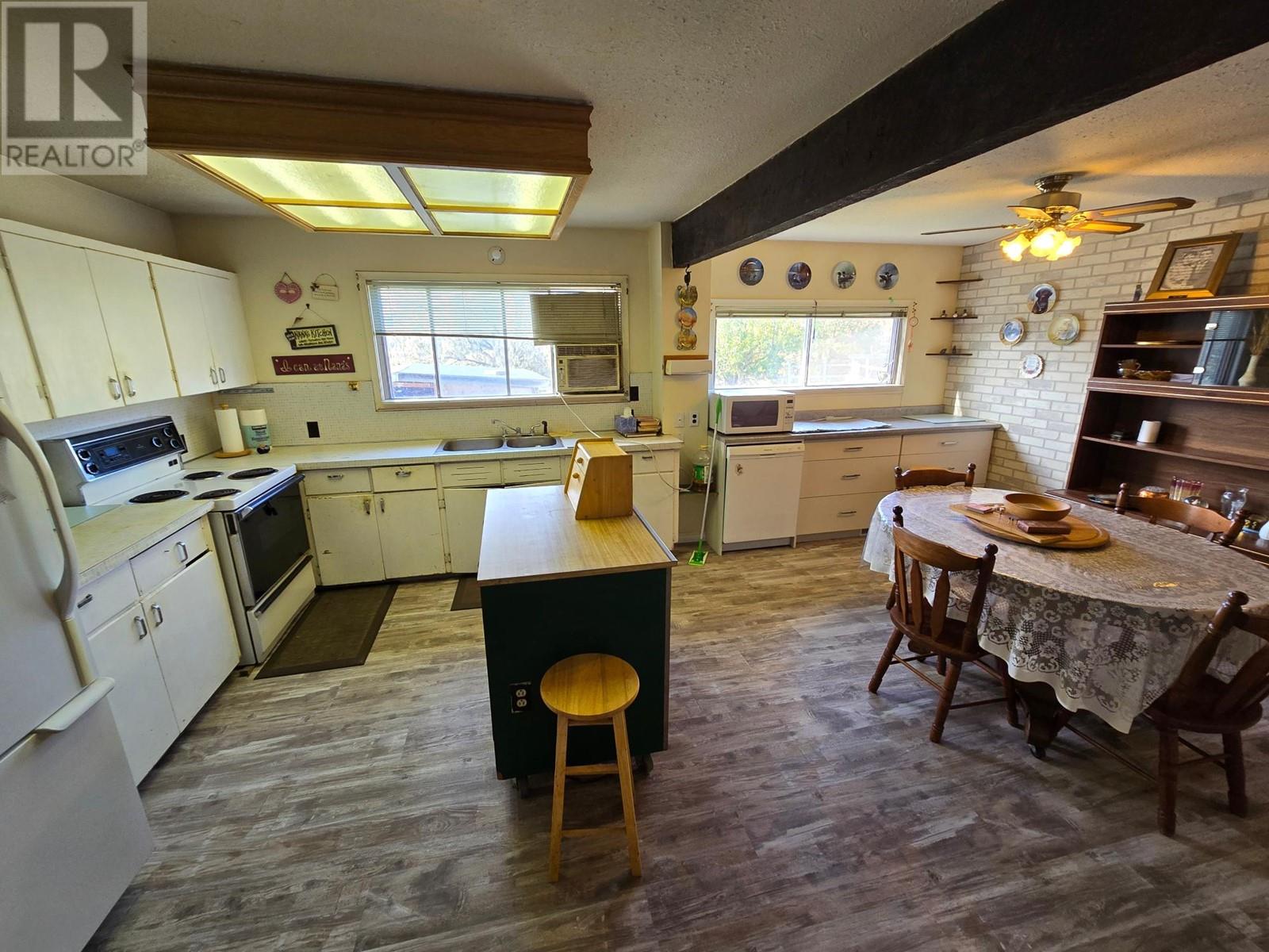 7055 Creek Road, Heffley, British Columbia  v2h 0b6 - Photo 4 - 181265