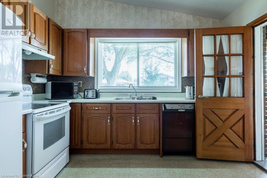 10 Vera Court, Hamilton, Ontario L8K 4G8 - Photo 11 - 40658661