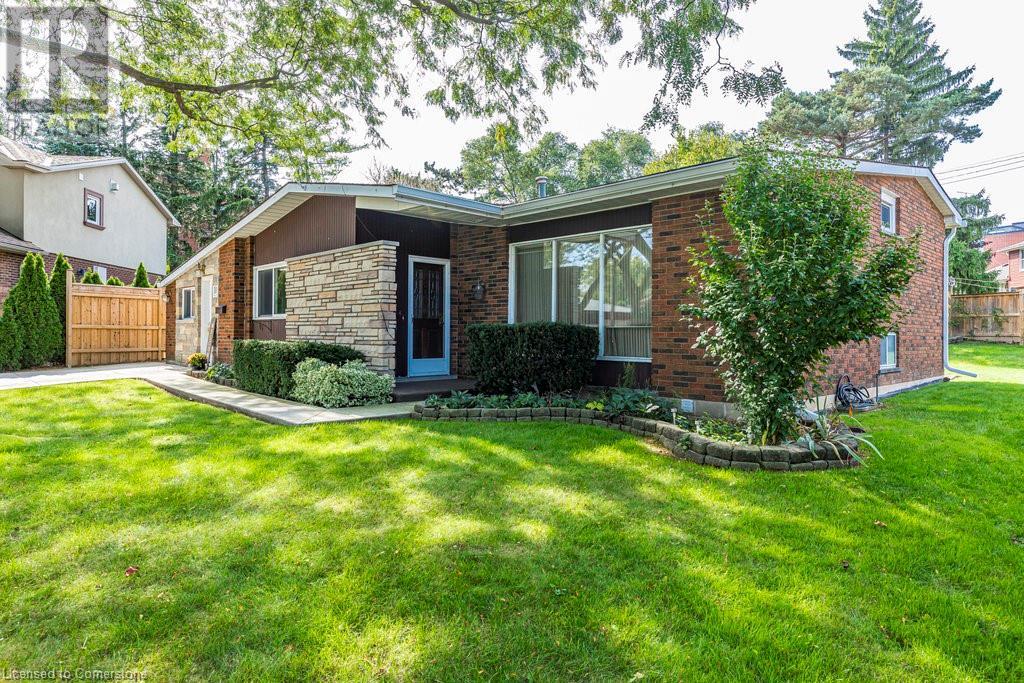 10 Vera Court, Hamilton, Ontario L8K 4G8 - Photo 2 - 40658661