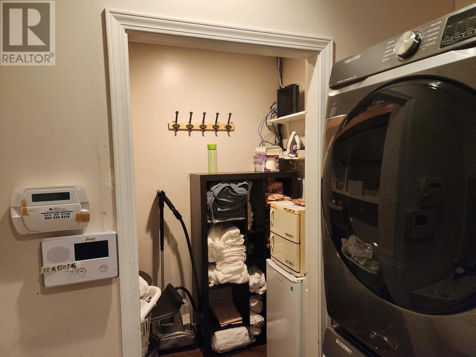 Listing Picture 10 of 12 : 8263 OAK STREET, Vancouver / 溫哥華 - 魯藝地產 Yvonne Lu Group - MLS Medallion Club Member