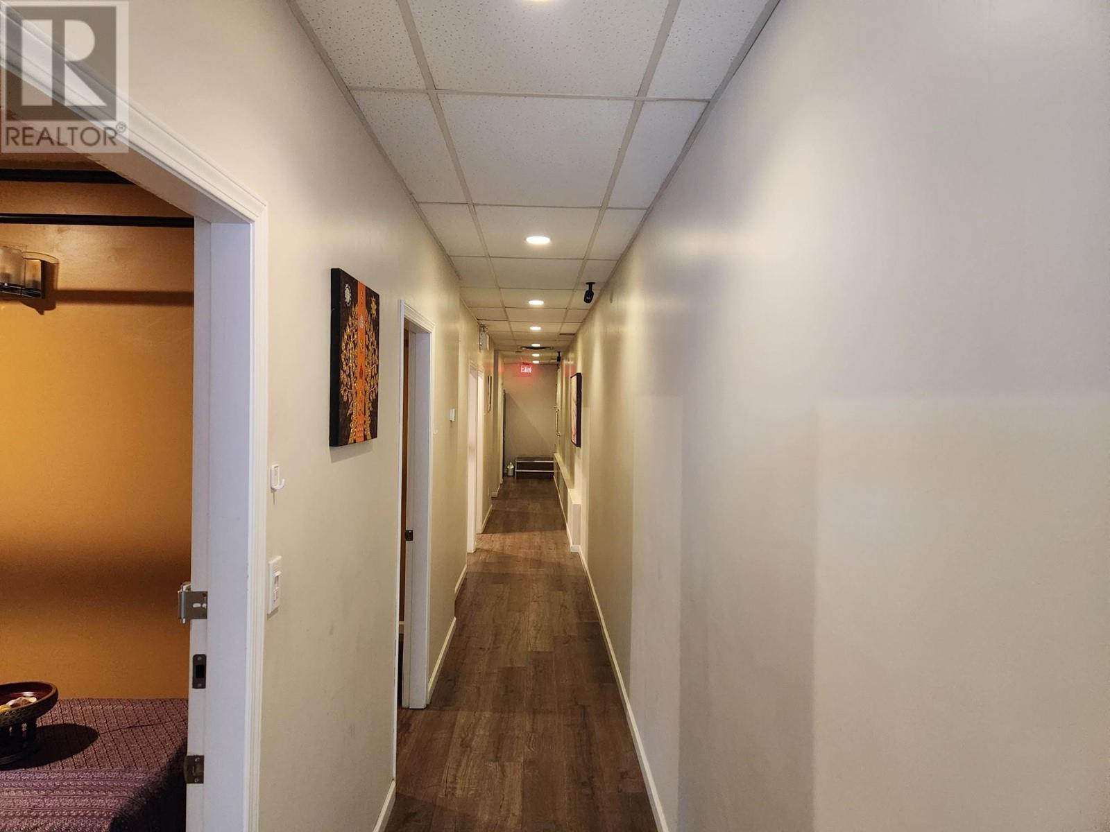 Listing Picture 4 of 12 : 8263 OAK STREET, Vancouver / 溫哥華 - 魯藝地產 Yvonne Lu Group - MLS Medallion Club Member