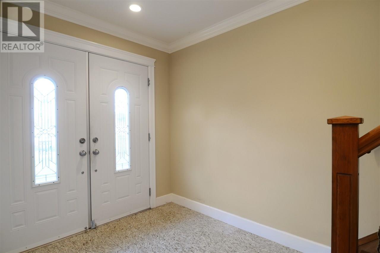 Listing Picture 5 of 25 : 4313 PENDER STREET, Burnaby / 本拿比 - 魯藝地產 Yvonne Lu Group - MLS Medallion Club Member