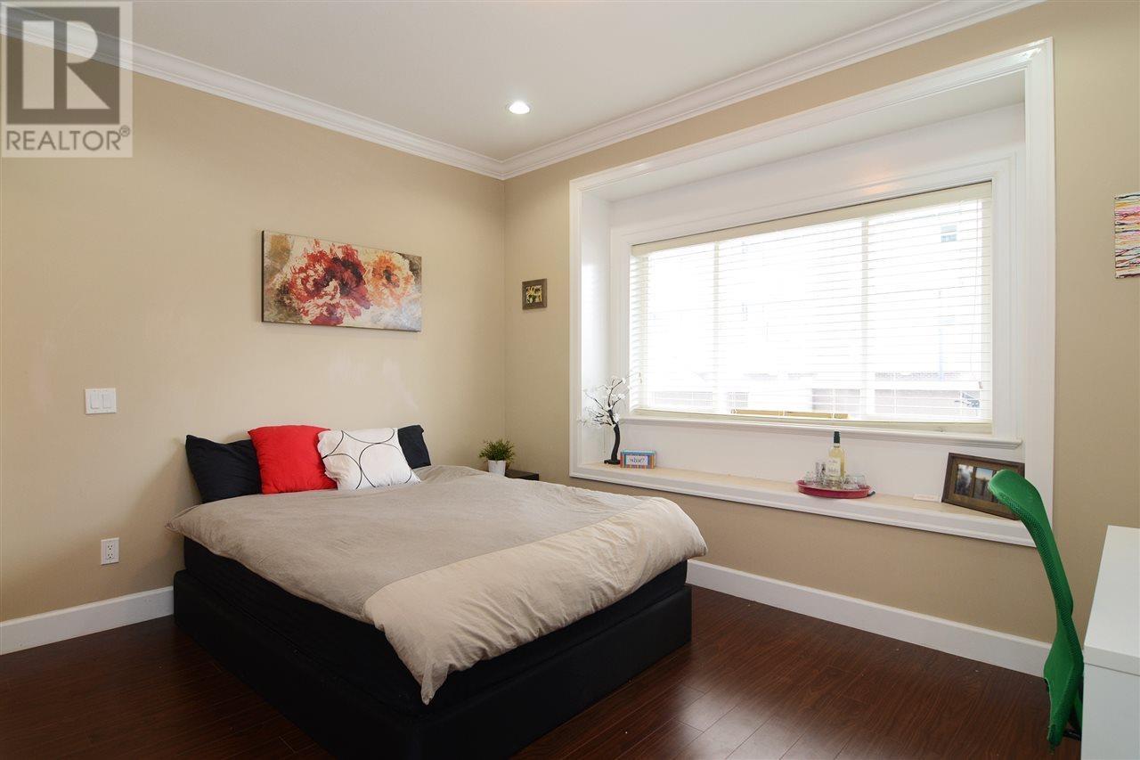 Listing Picture 20 of 25 : 4313 PENDER STREET, Burnaby / 本拿比 - 魯藝地產 Yvonne Lu Group - MLS Medallion Club Member