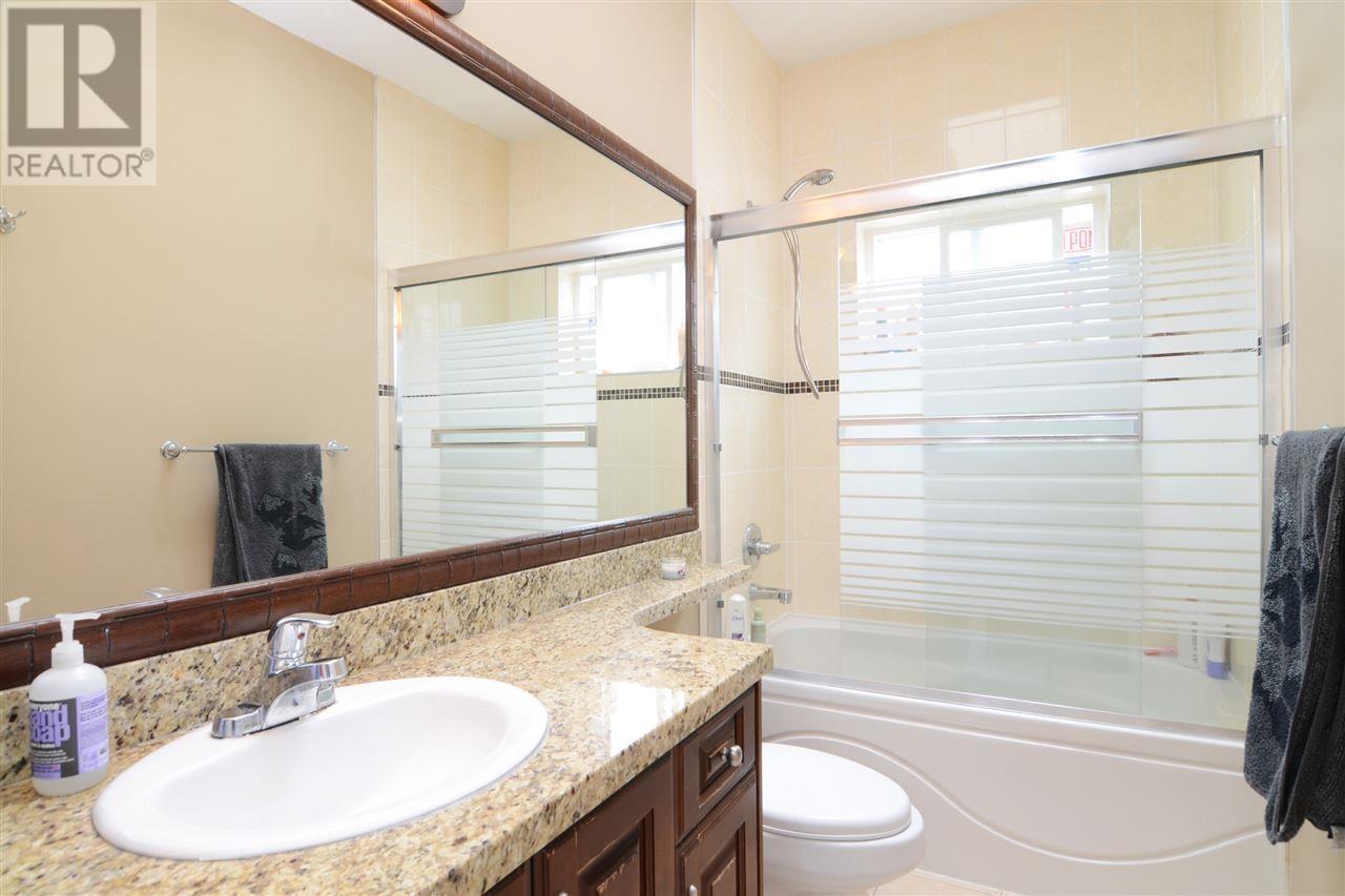 Listing Picture 23 of 25 : 4313 PENDER STREET, Burnaby / 本拿比 - 魯藝地產 Yvonne Lu Group - MLS Medallion Club Member