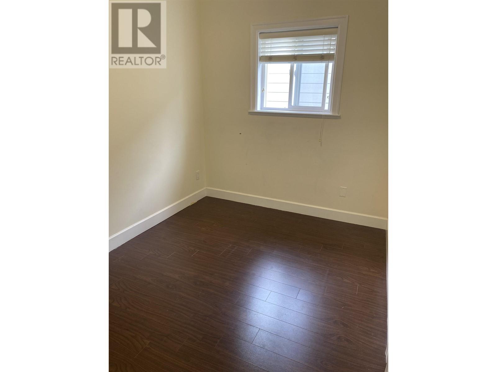 Listing Picture 9 of 25 : 4313 PENDER STREET, Burnaby / 本拿比 - 魯藝地產 Yvonne Lu Group - MLS Medallion Club Member