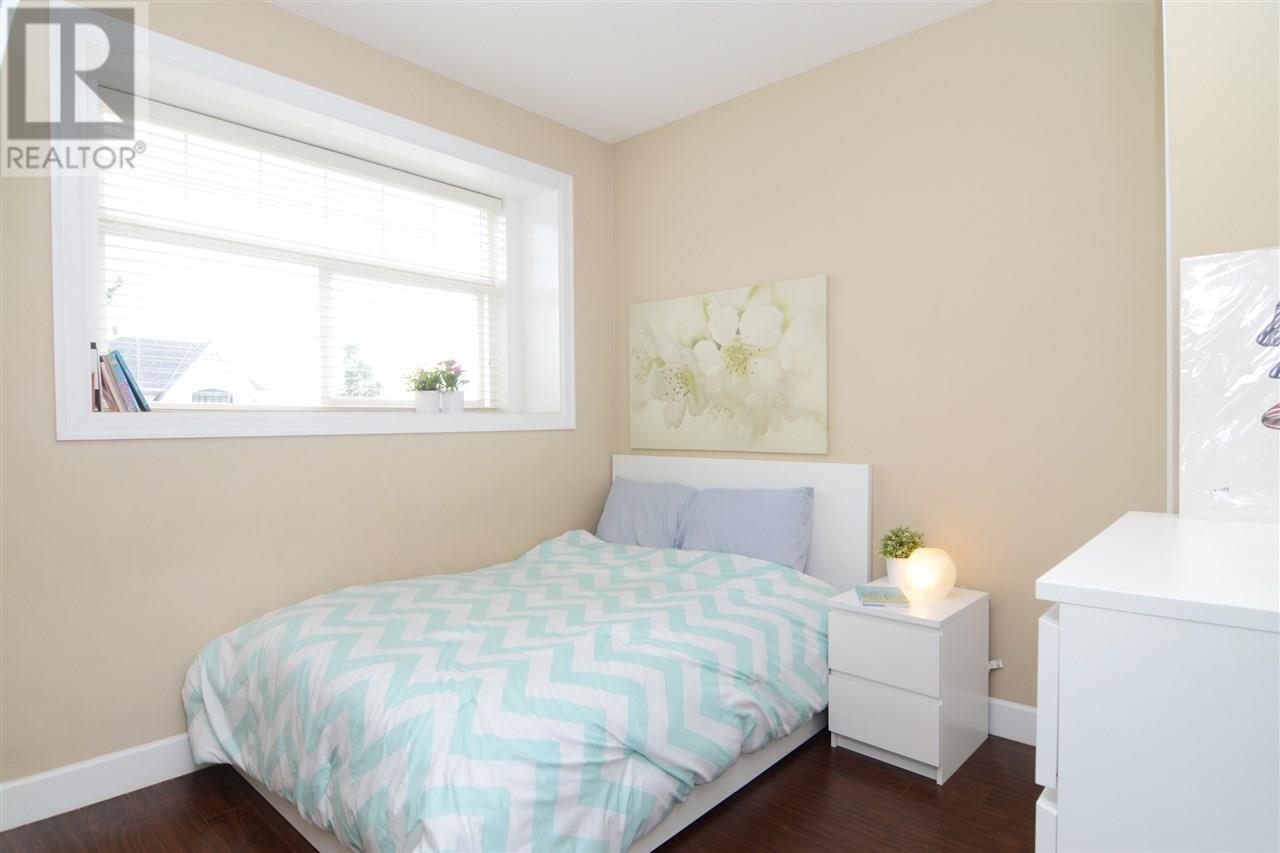 Listing Picture 22 of 25 : 4313 PENDER STREET, Burnaby / 本拿比 - 魯藝地產 Yvonne Lu Group - MLS Medallion Club Member