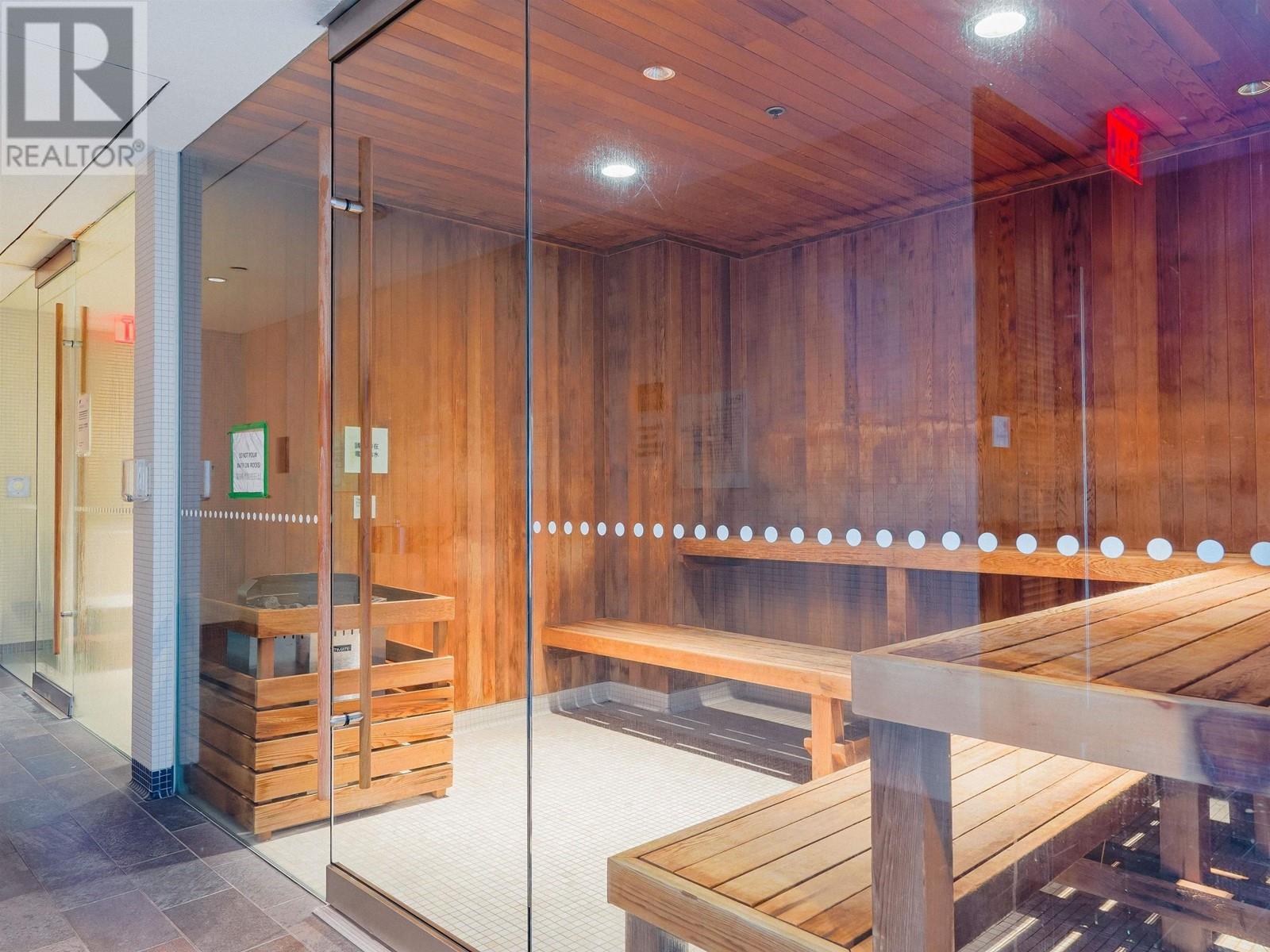 Listing Picture 13 of 15 : 905 5199 BRIGHOUSE WAY, Richmond / 烈治文 - 魯藝地產 Yvonne Lu Group - MLS Medallion Club Member