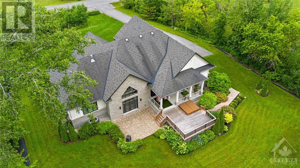 6131 KNIGHTS DRIVE Manotick