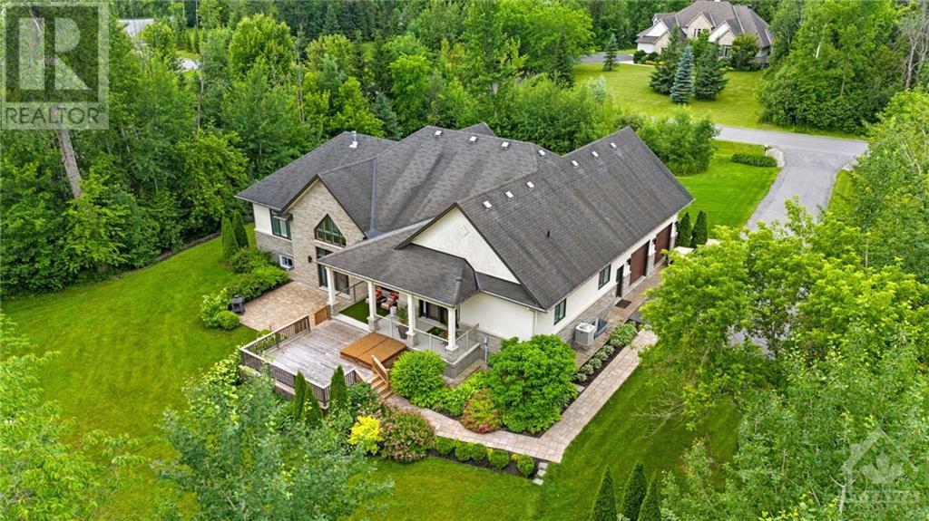 6131 KNIGHTS DRIVE Manotick