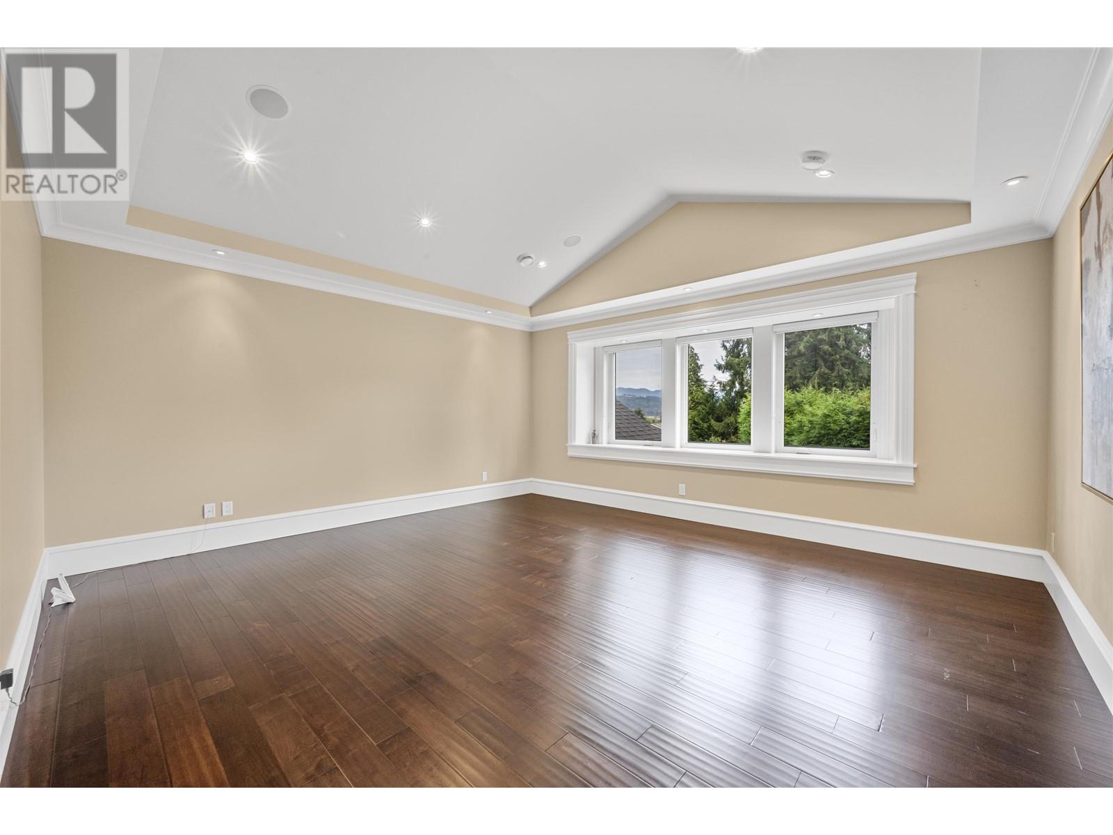 Listing Picture 19 of 25 : 6118 GORDON AVENUE, Burnaby / 本拿比 - 魯藝地產 Yvonne Lu Group - MLS Medallion Club Member