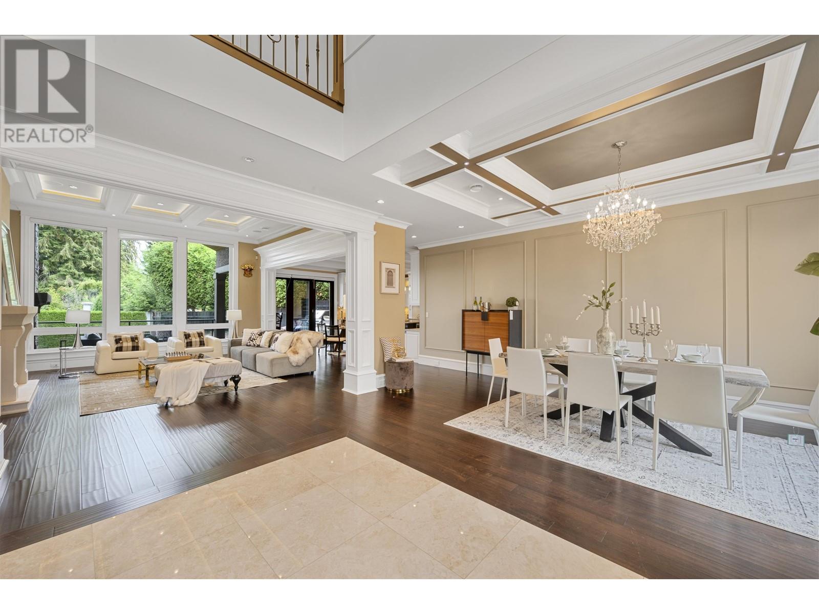 Listing Picture 4 of 25 : 6118 GORDON AVENUE, Burnaby / 本拿比 - 魯藝地產 Yvonne Lu Group - MLS Medallion Club Member