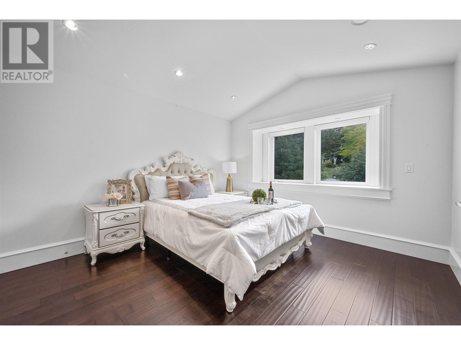 Listing Picture 18 of 25 : 6118 GORDON AVENUE, Burnaby / 本拿比 - 魯藝地產 Yvonne Lu Group - MLS Medallion Club Member