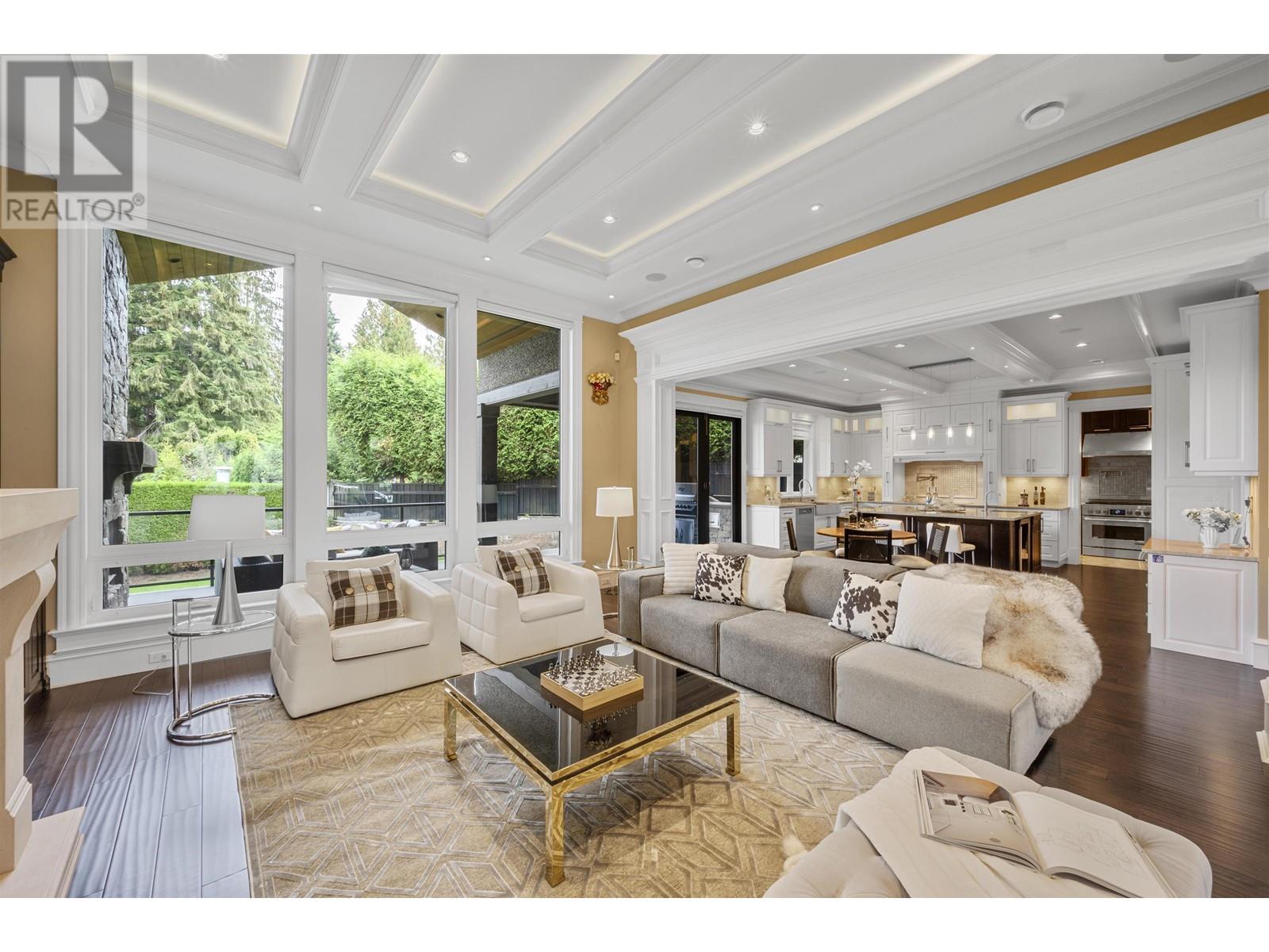 Listing Picture 9 of 25 : 6118 GORDON AVENUE, Burnaby / 本拿比 - 魯藝地產 Yvonne Lu Group - MLS Medallion Club Member