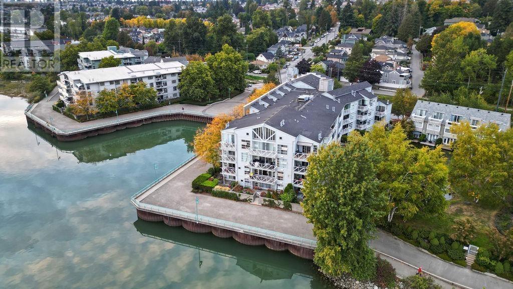 408 2020 Se Kent Avenue, Vancouver, British Columbia  V5P 4X1 - Photo 1 - R2933059