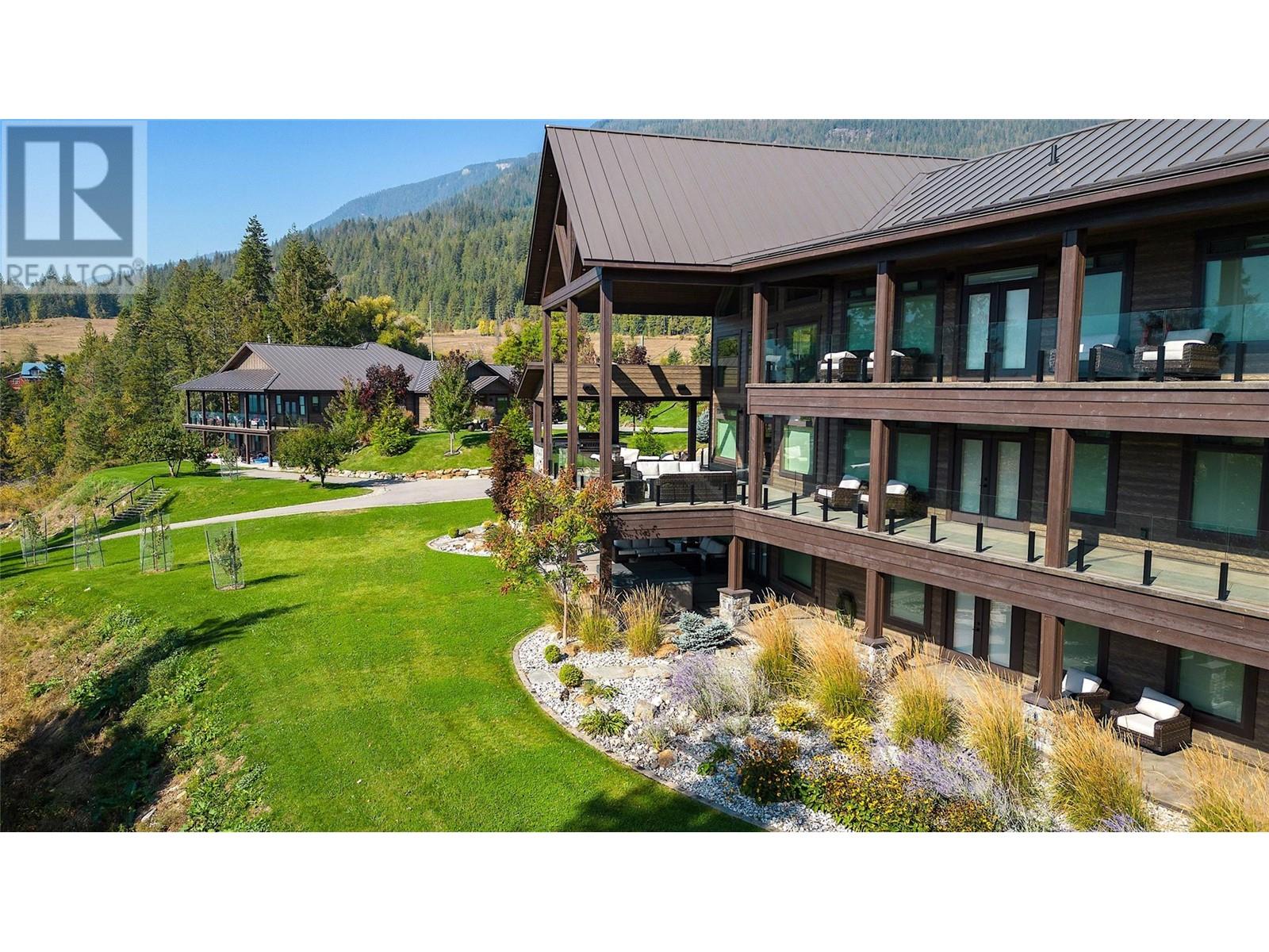 6525 Worrall Road, Tappen, British Columbia  V0E 2X1 - Photo 5 - 10325509