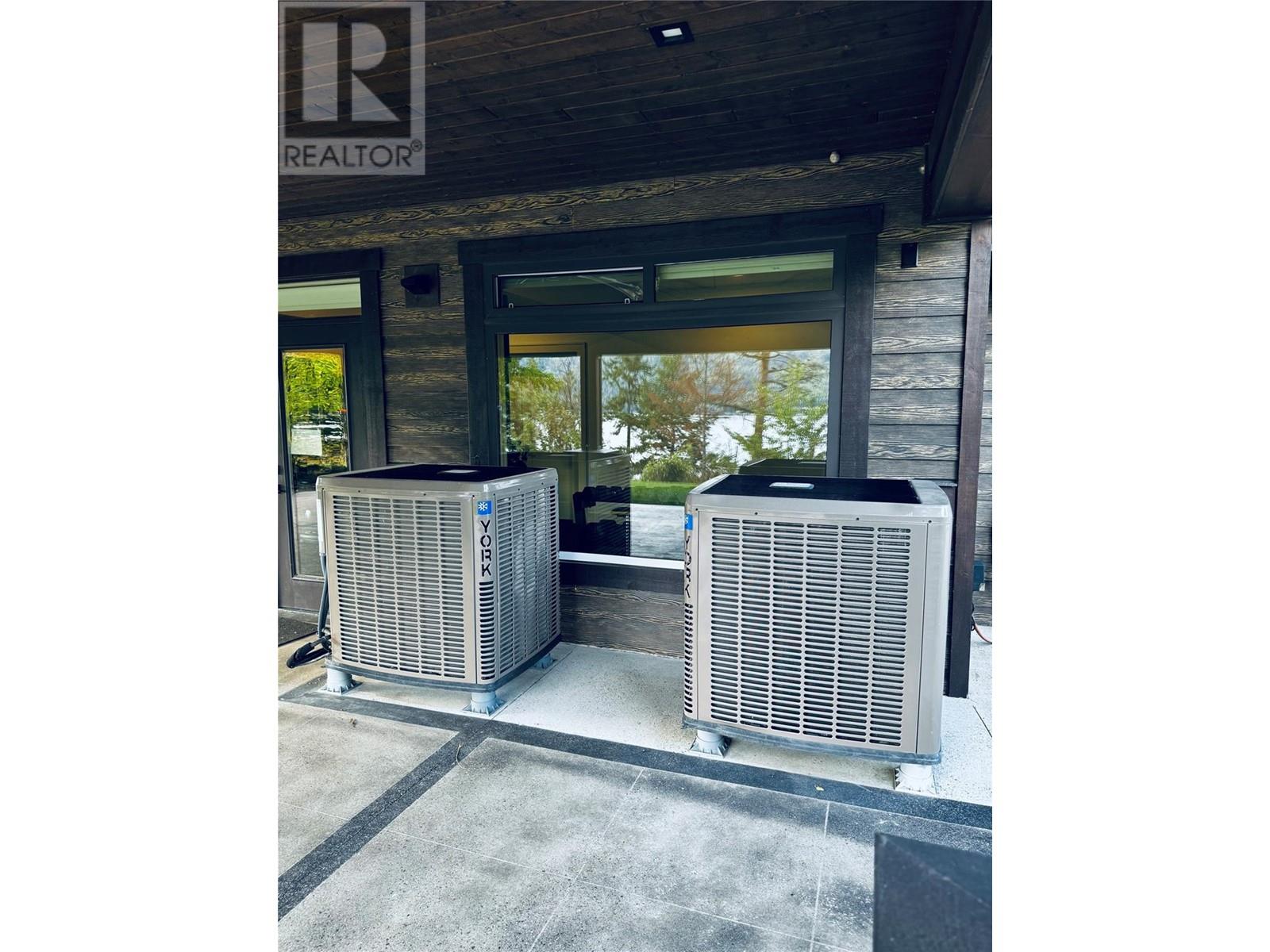 6525 Worrall Road, Tappen, British Columbia  V0E 2X1 - Photo 91 - 10325509