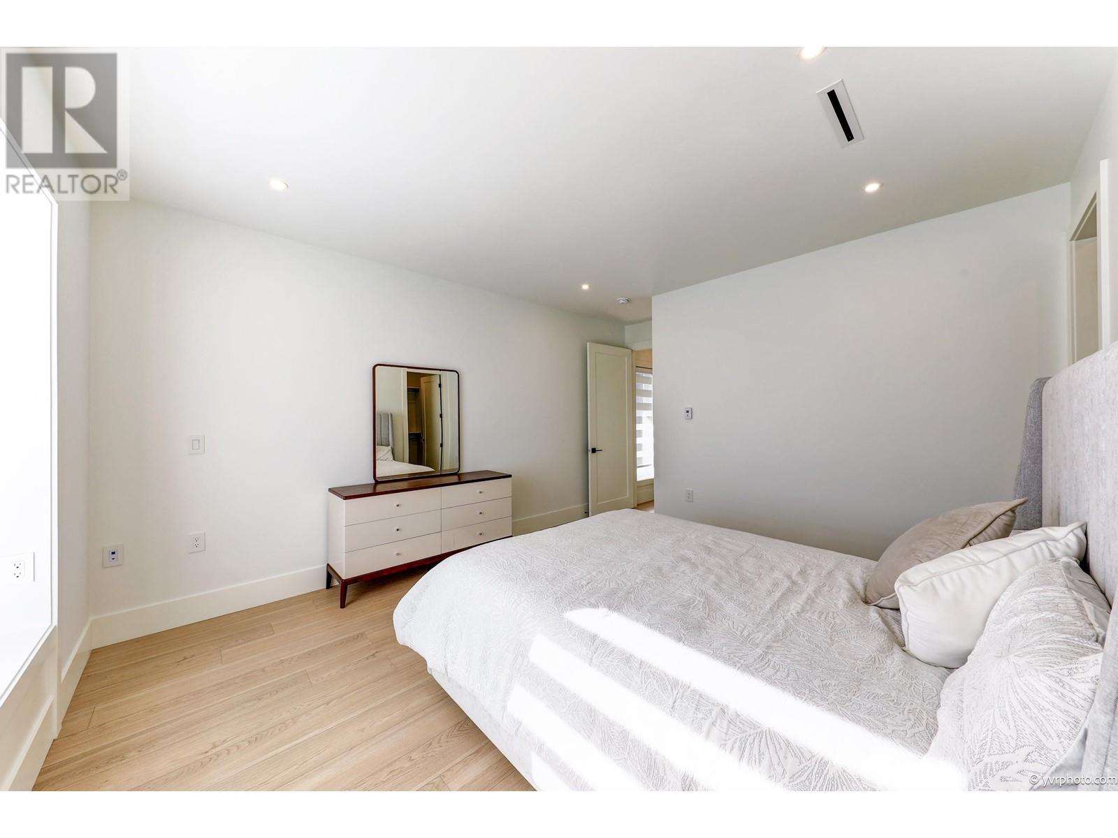 Property at 10460 WILLIAMS ROAD image 4