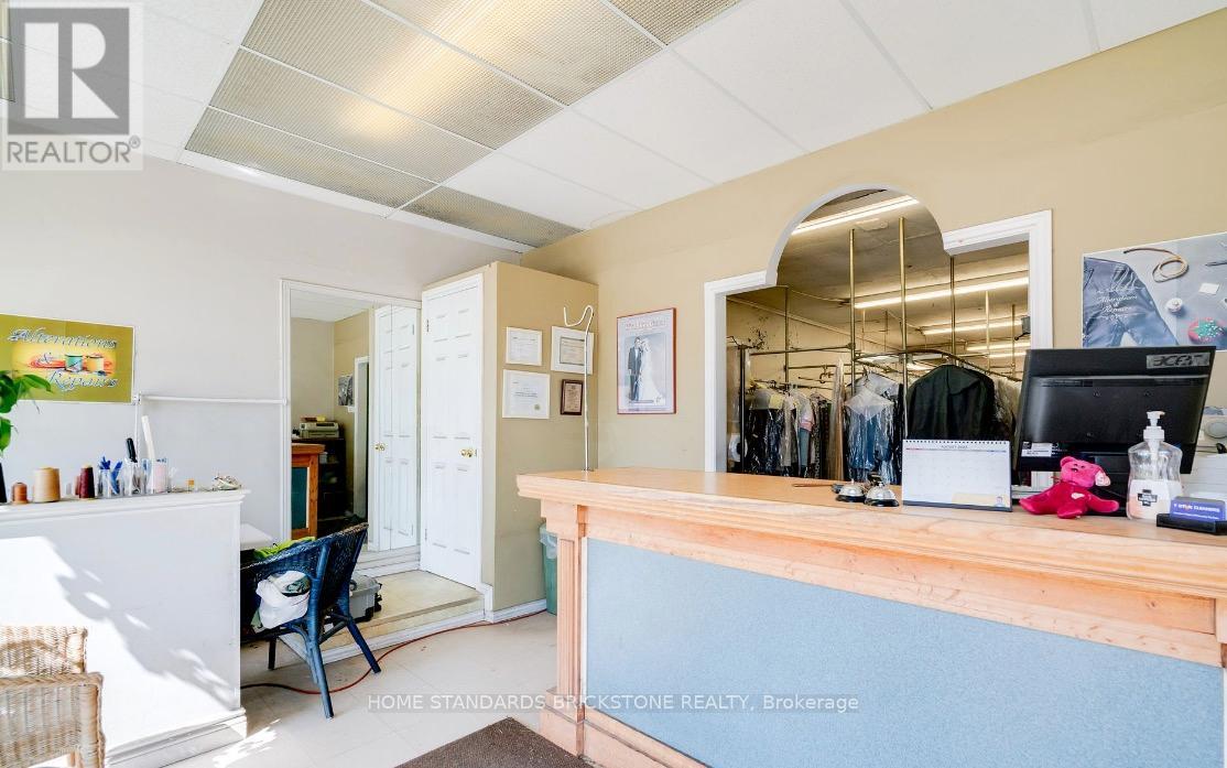 3834a Bloor Street W, Toronto (Islington-City Centre West), Ontario  M9B 1L1 - Photo 2 - W9384221
