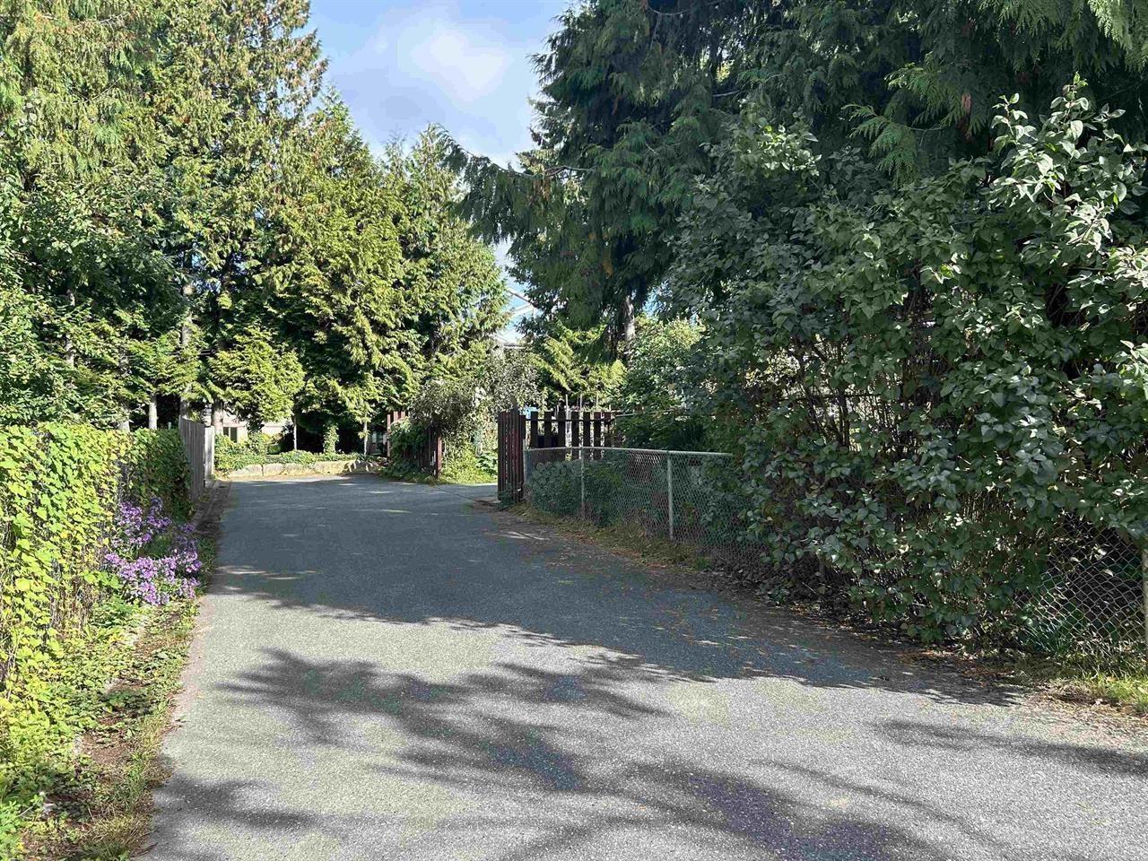 Property at 10297 144A STREET image 4