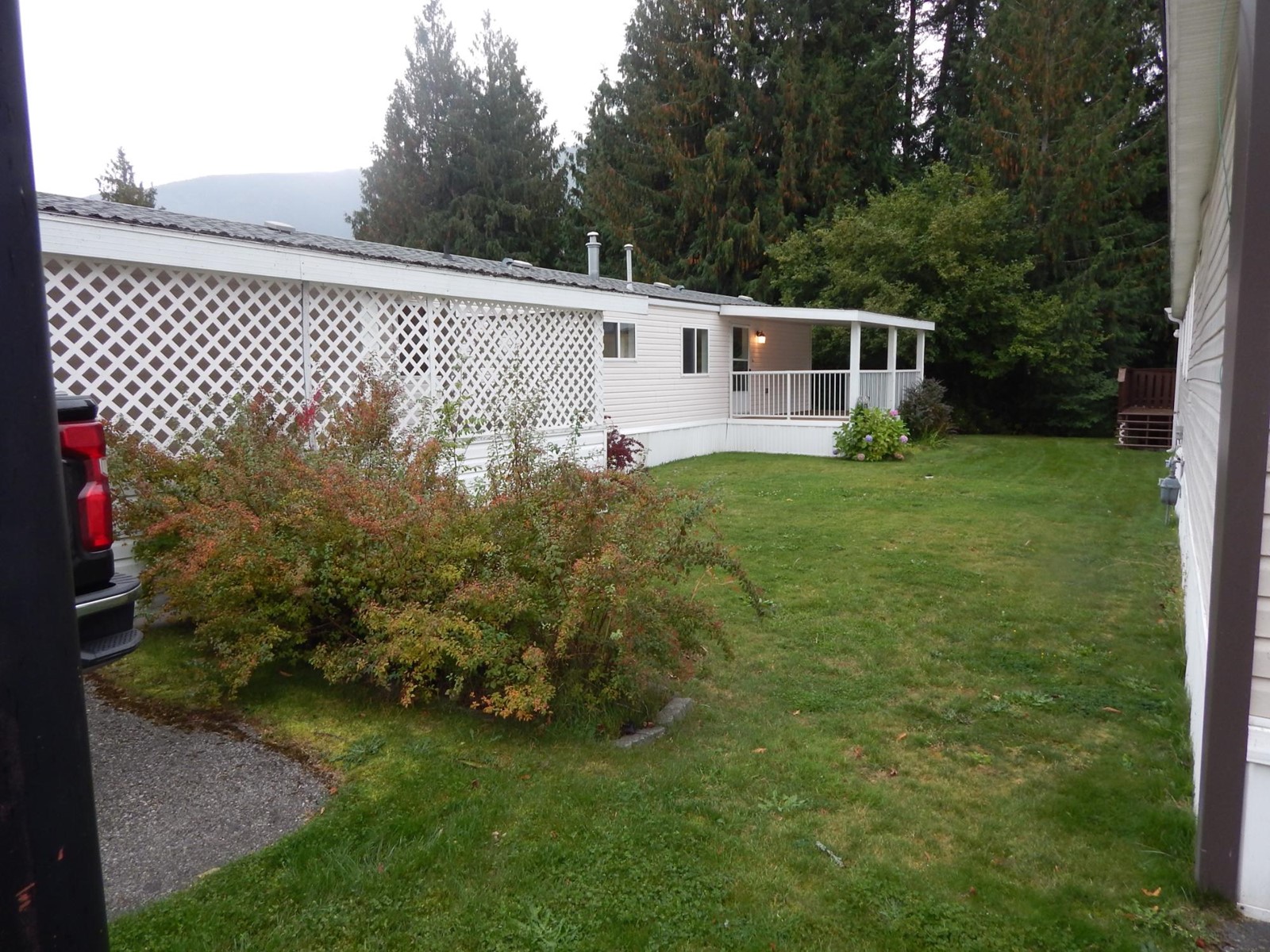 7126  3a Highway Unit# #35, Balfour, British Columbia  V1L 6S3 - Photo 3 - 2479924