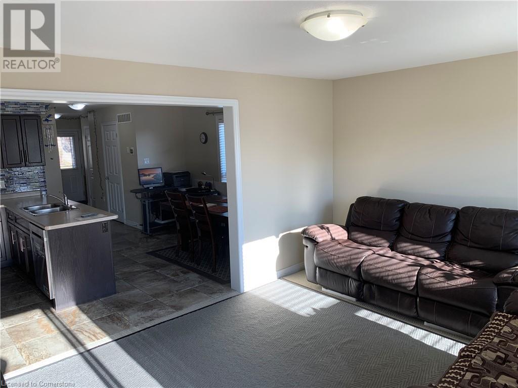 79 Oakes Crescent, Guelph, Ontario  N1E 0J5 - Photo 3 - 40658742