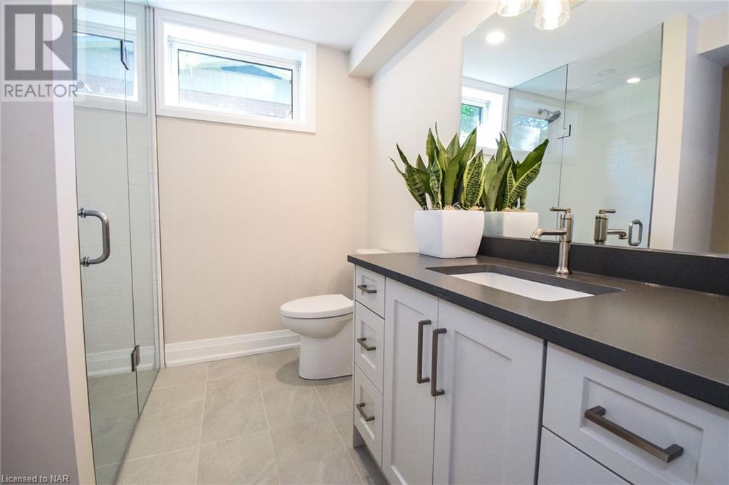 17 Parklane Crescent, St. Catharines, Ontario  L2T 3T9 - Photo 44 - X9414806