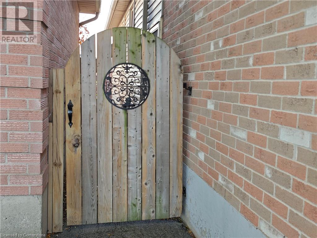 40 Rutledge Court Unit# 2, Hamilton, Ontario L8W 3H7 - Photo 2 - 40658709