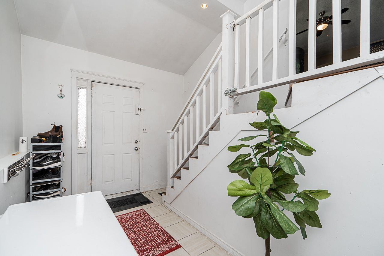Property at 13376 89A AVENUE image 5